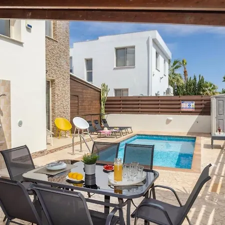 Daffodil In Pernera *